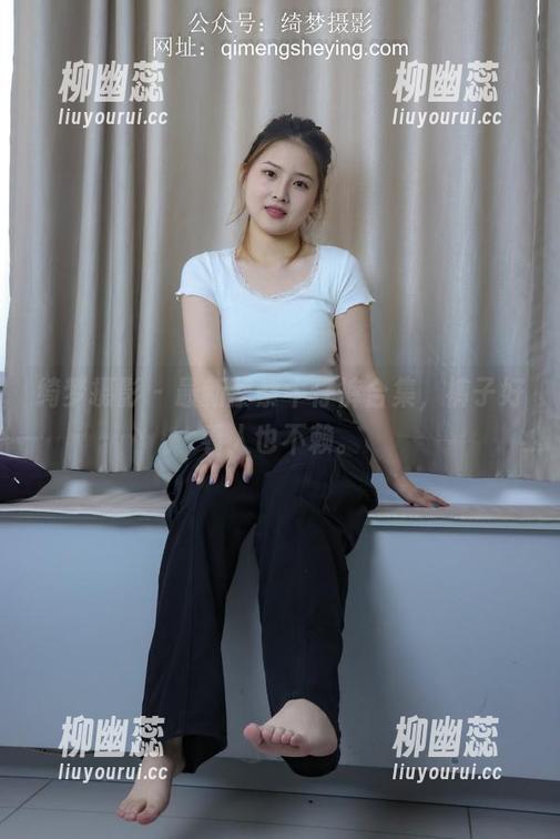 绮梦摄影-蔡蔡 绮梦摄影 - 最新蔡蔡牛仔裤合集,裤子好看人也不赖。