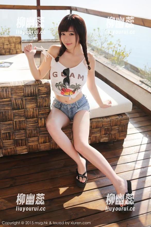 美媛馆 - 全套图集上线，伊小七MoMo这温柔让人挺想追问的。