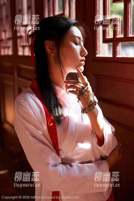 蜜桃社-木奈奈 蜜桃社 - 私房豹纹大作战,木奈奈手把手教你如何不被野生动物追!