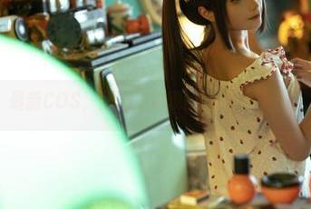 最新COS，蠢沫沫显现美腿的无限可能