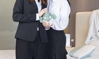 袜啵啵 - 不止于礼服！瑶瑶图集精选——这里有各种“非正式”的正式场合。