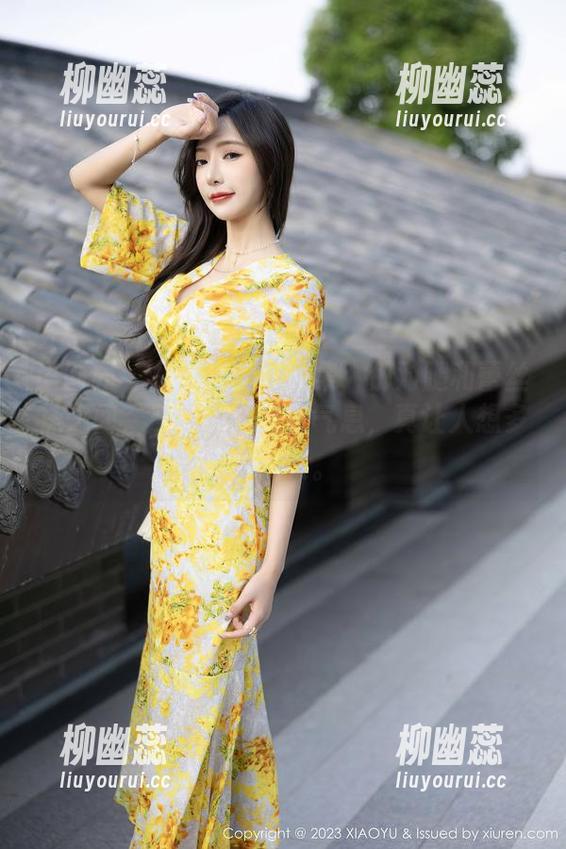 语画界 - 杨晨晨的作品集：那对腿和蕾丝袜之间，所传达的完美气息，真让人想多看几眼。