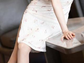 语画界 - 高颜值的苏苏阿与她的吊带照片集：醒目又搞怪，高清不打折！
