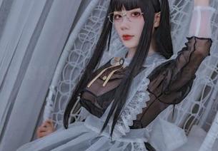 透明兔女郎？起起子vvvv用cos把原本的自己都卸掉了！