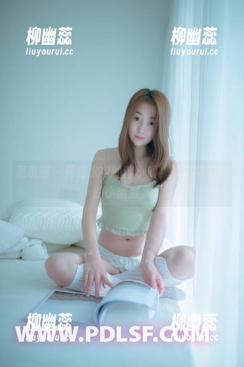 轰趴猫-苏小暖 轰趴猫 - 死库水中的苏小暖,原图中藏着的小幽默。