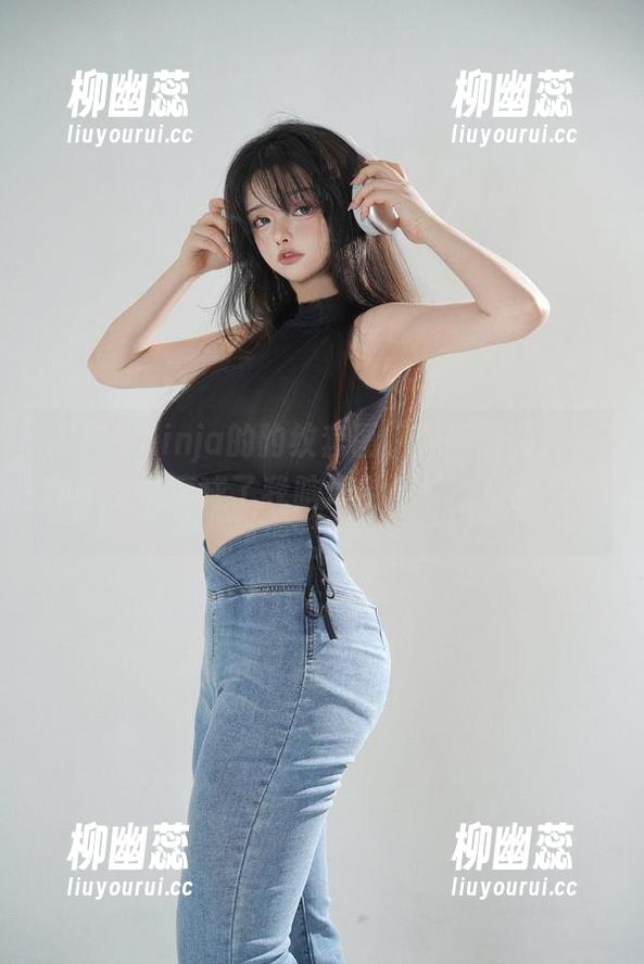 阿寨寨ninja的豹纹套图，暗藏波澜，不知不觉中竟成了我脑海中反复琢磨的主题。