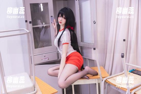 雪晴嘟嘟 无圣光的雪晴嘟嘟,毛衣也能变得有点“意思”。