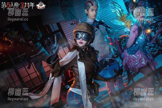 露儿大魔王在线展示内衣，图片滑动间的小心脏！