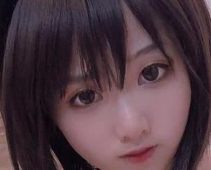 泳装，没有！青水百合子最新原图，是在海边散步还是给鱼做模特？