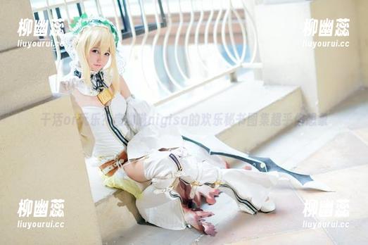 干活or玩乐？魔物喵nigisa的欢乐秘书图集超乎你想象
