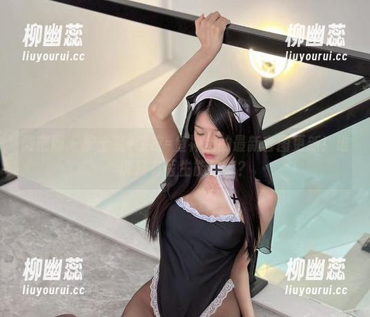 鱼神鱼 微密圈 - 护士装+漆皮=鱼神鱼的最新套图更新!谁说只有医生能治病?